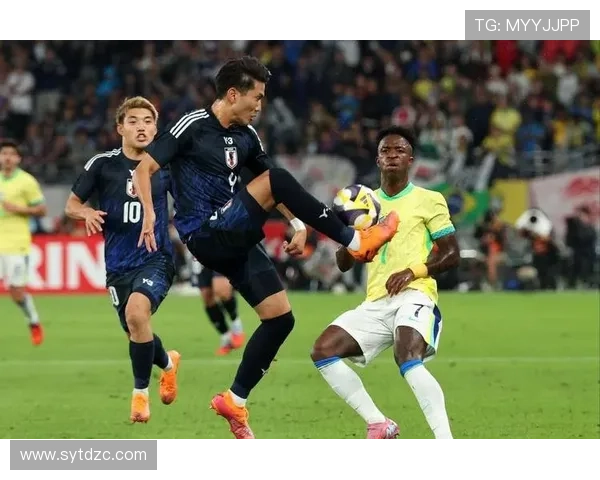国足逆袭日本足球明星展现强大实力与团队精神