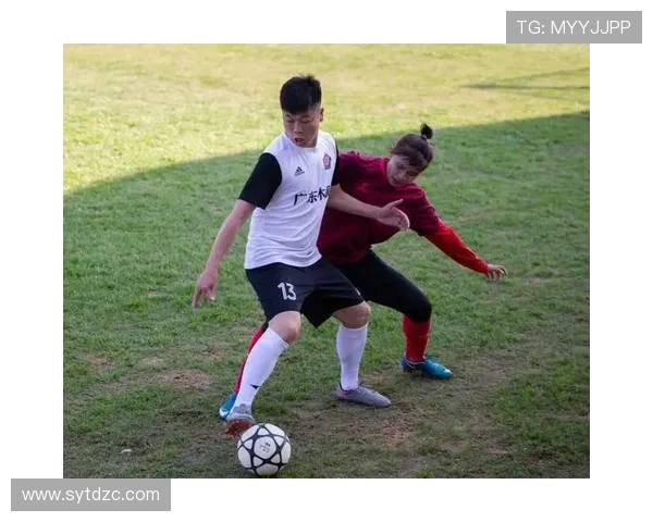足球明星握手瞬间精彩集锦视频素材分享让你感受球场魅力与友谊的力量 足球明星握手瞬间精彩集锦视频素材分享让你感受球场魅力与友谊的力量